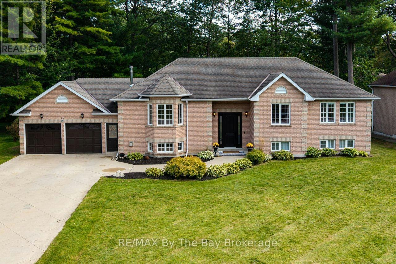 29 Downer Crescent, Wasaga Beach, ON, L9Z 1C3