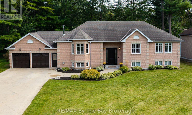 29 Downer Crescent