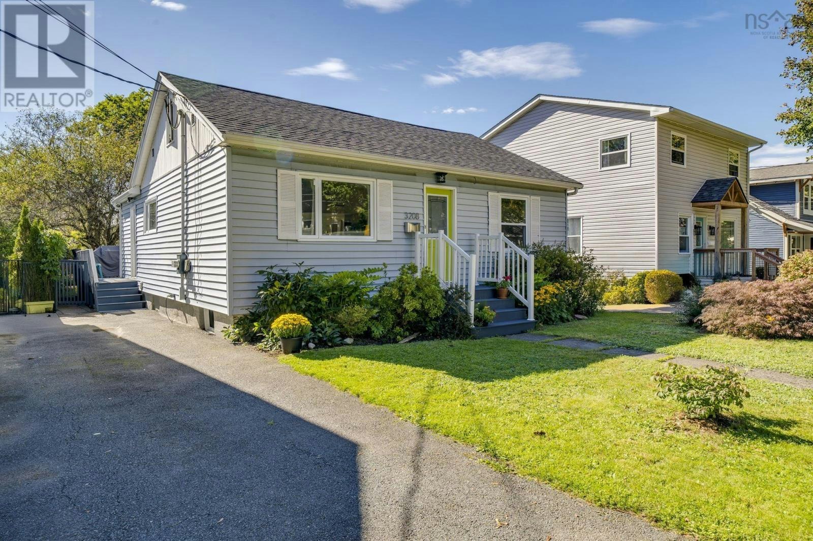 3208 Glendale Road, Halifax, NS, B3L 3S3