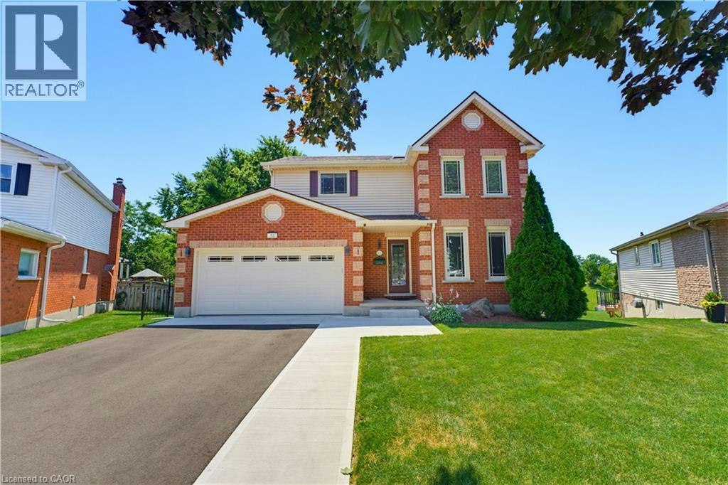 32 Stonehaven Place, Cambridge, ON, N1S 4V8