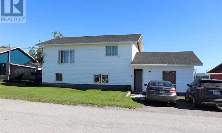 6 Hillview Avenue