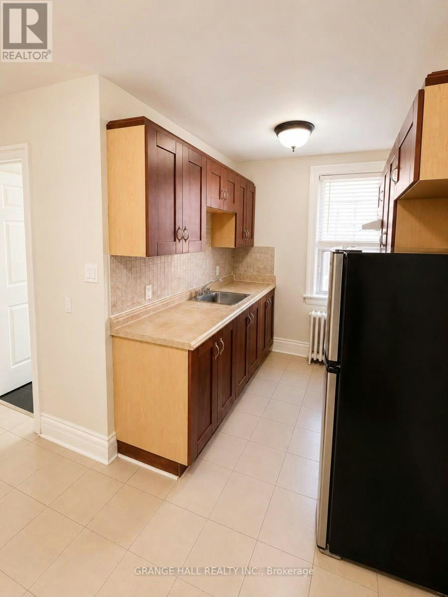 22-229 Vaughan Road, Toronto, ON, M6C 2S5 - 2