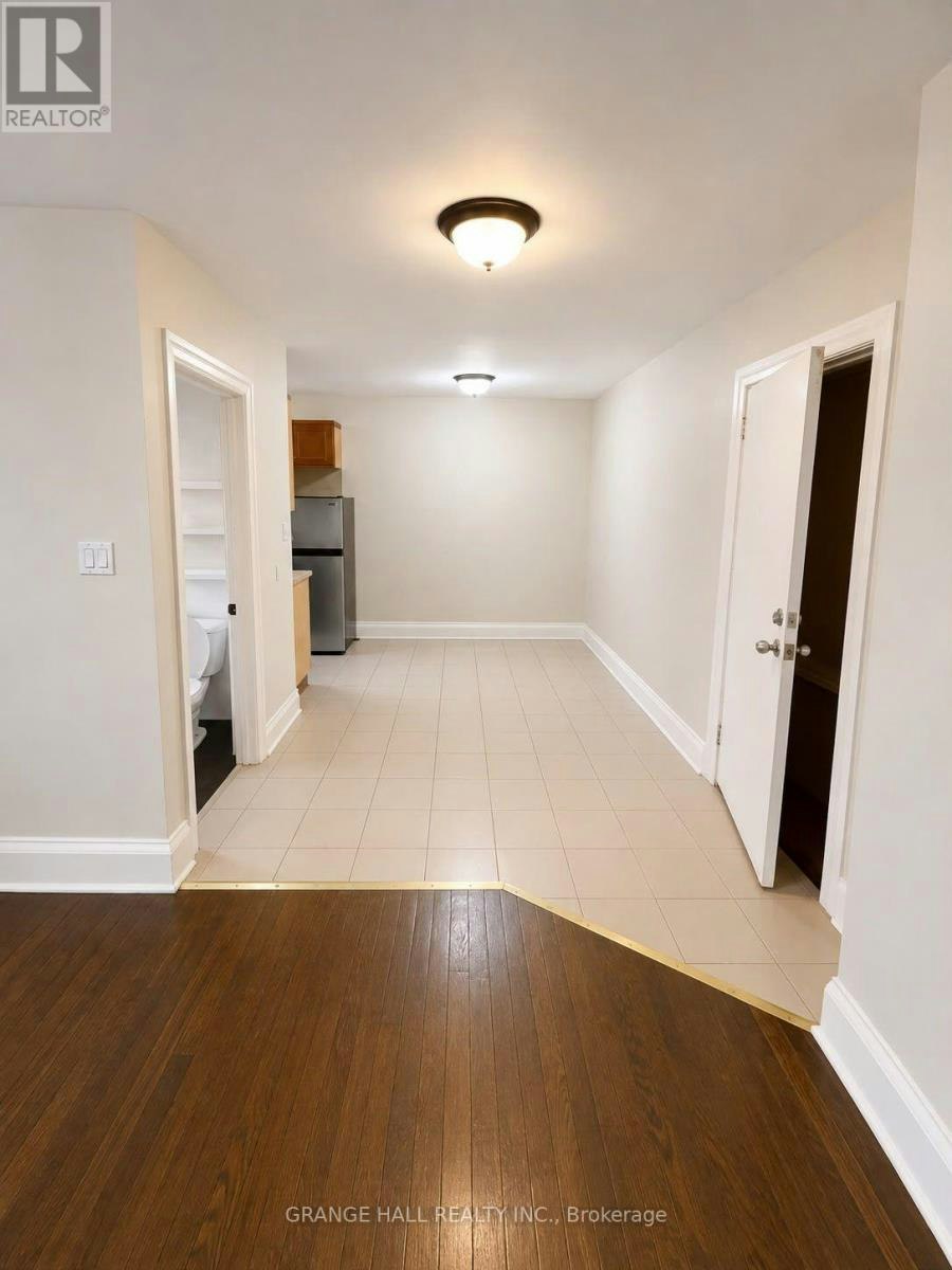 22-229 Vaughan Road, Toronto, ON, M6C 2S5 - 5