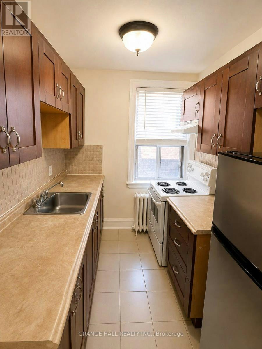 22-229 Vaughan Road, Toronto, ON, M6C 2S5 - 4