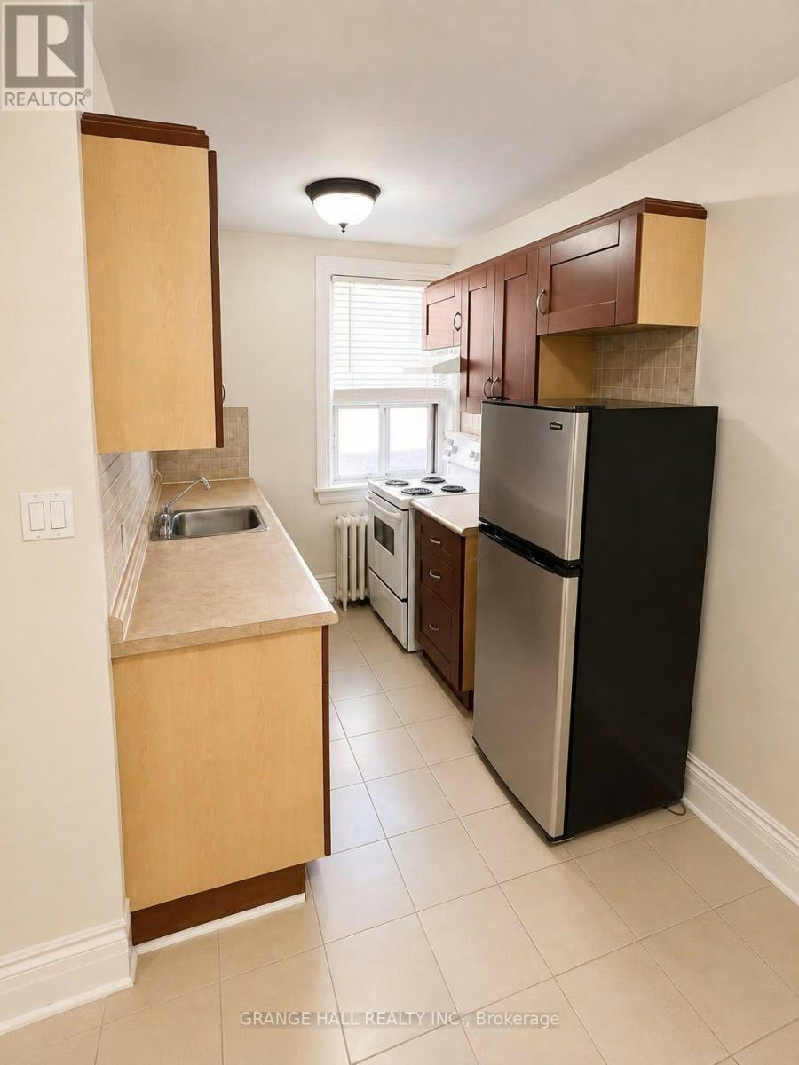 22-229 Vaughan Road, Toronto, ON, M6C 2S5 - 3