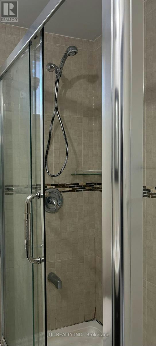 ONE 66 Bedroom 2nd Floor Stonehill Cres Crescent, Toronto, ON, M1W 2V3 - 6