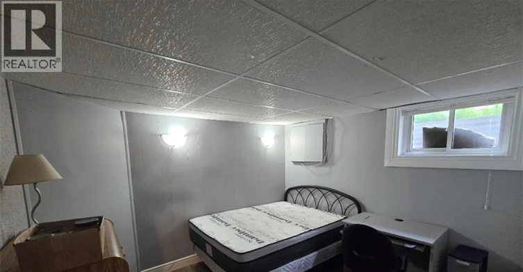Room 4-409 Castlegrove Place, London, ON, N6G 1L1 - 2