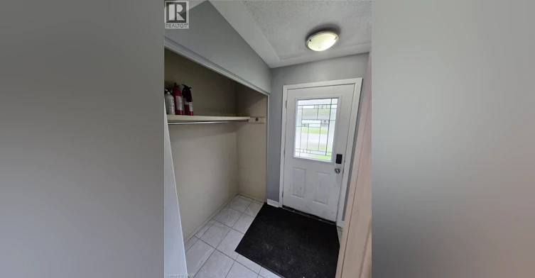 Room 4-409 Castlegrove Place, London, ON, N6G 1L1 - 3