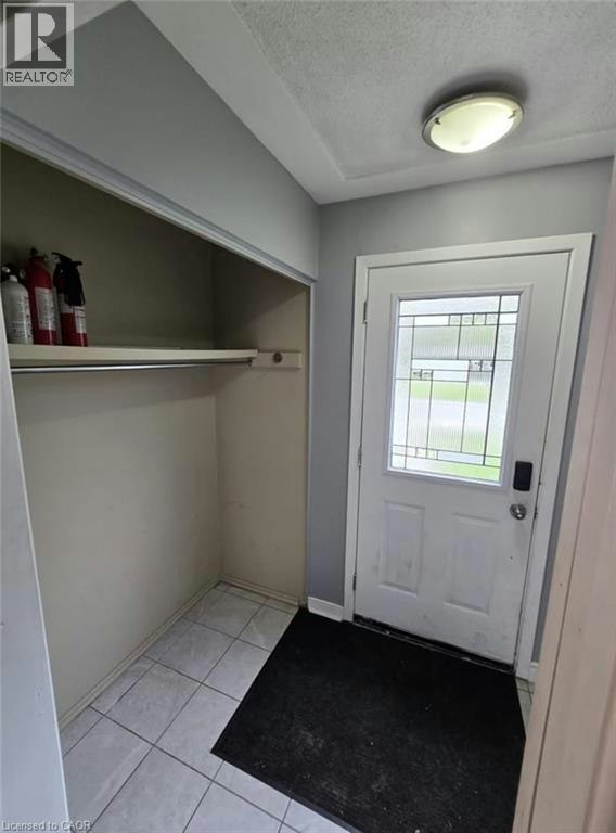 Room 3-409 Castlegrove Place, London, ON, N6G 1L1 - 3