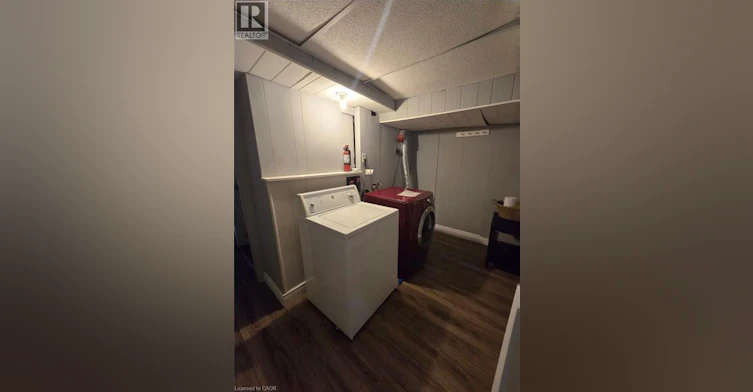 Room 2-409 Castlegrove Place, London, ON, N6G 1L1 - 9