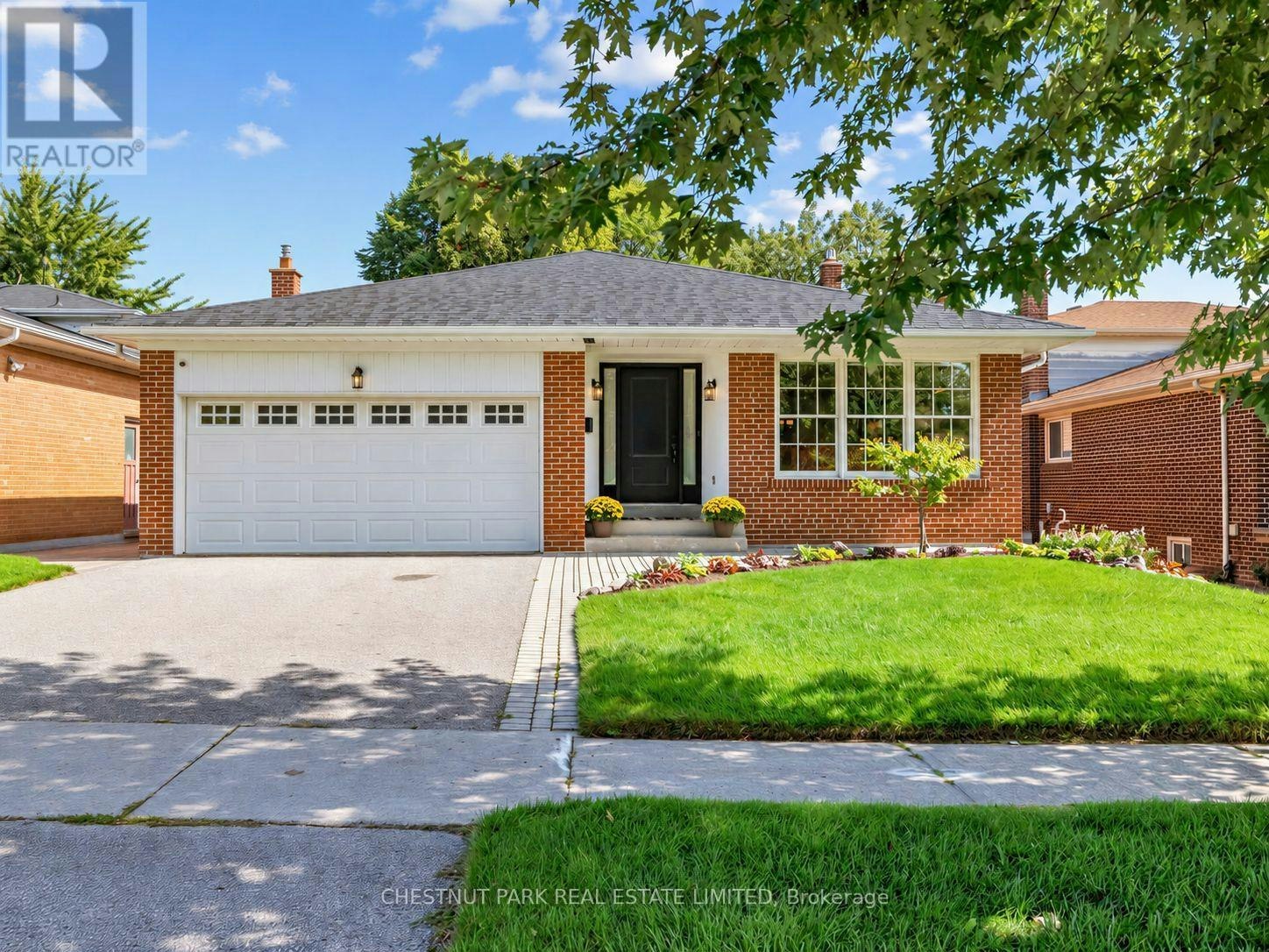 11 Doubletree Road, Toronto, ON, M2J 3Z3