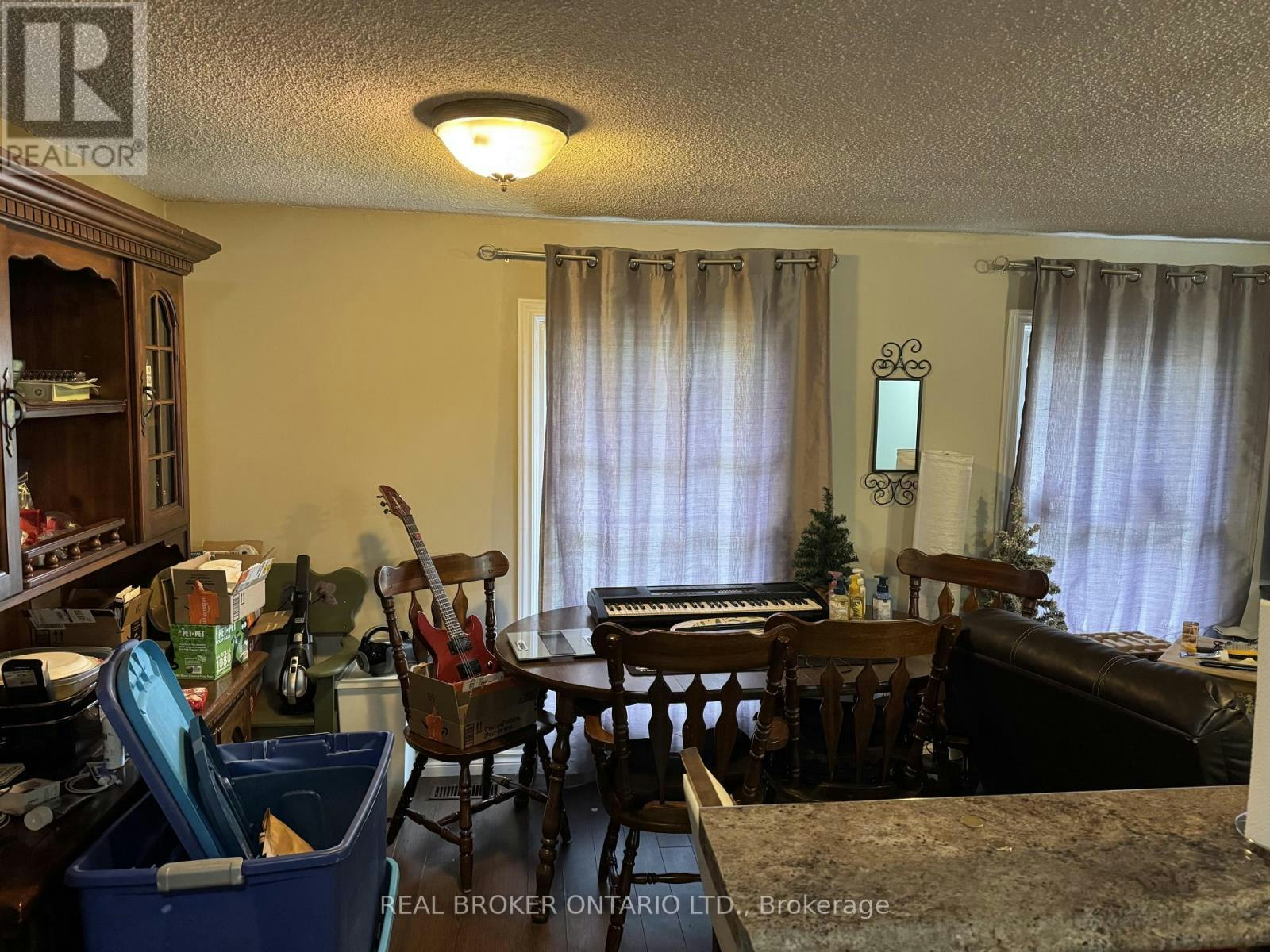 28 Tara Crescent, Thorold, ON, L2V 4M1 - 5