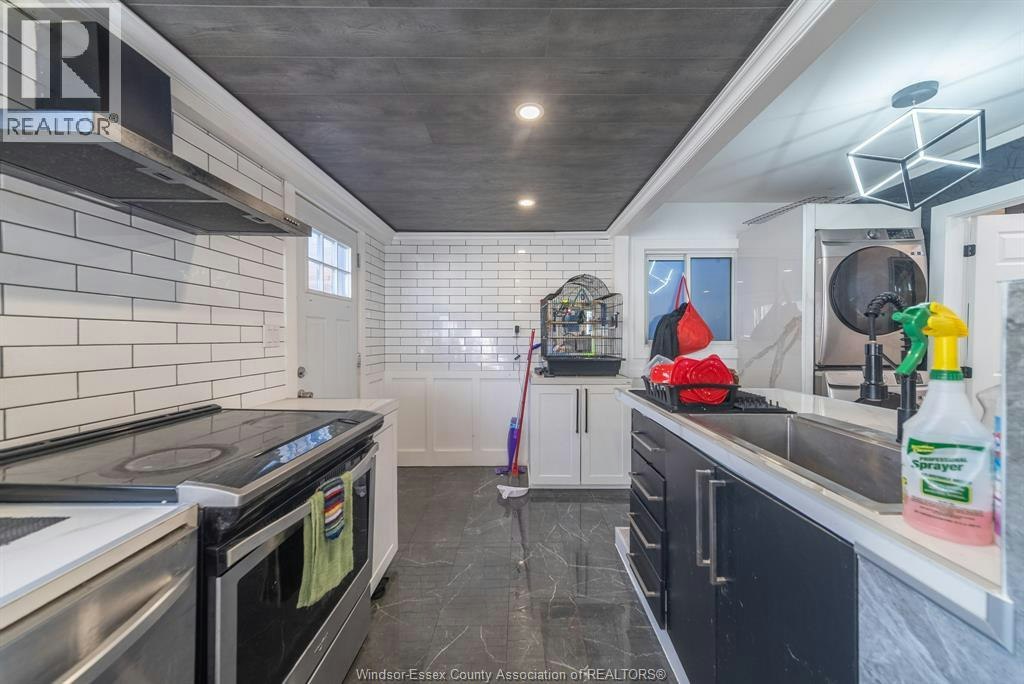 1354 Mckay Avenue, Windsor, ON, N9B 2B2 - 14