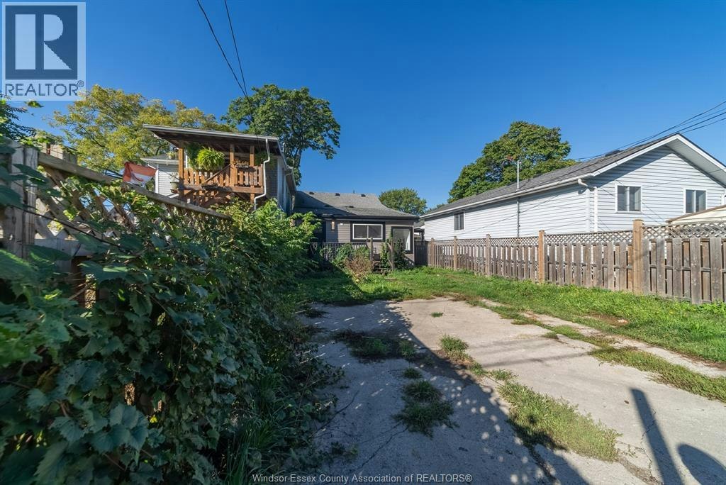 1354 Mckay Avenue, Windsor, ON, N9B 2B2 - 46