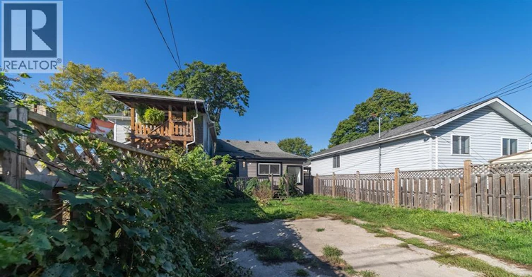 1354 Mckay Avenue, Windsor, ON, N9B 2B2 - 46