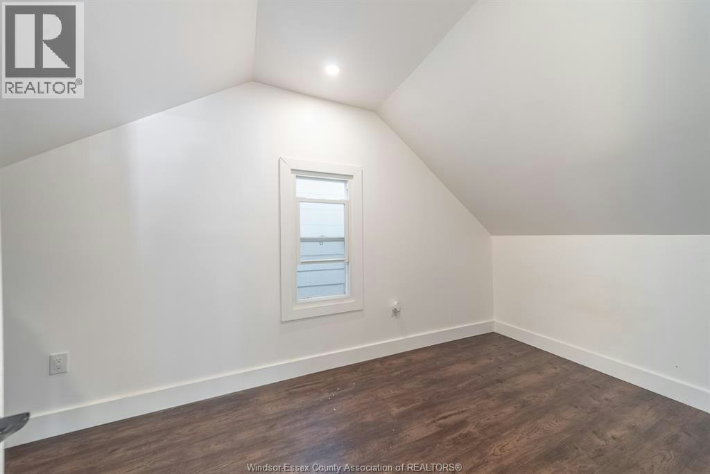 1354 Mckay Avenue, Windsor, ON, N9B 2B2 - 18