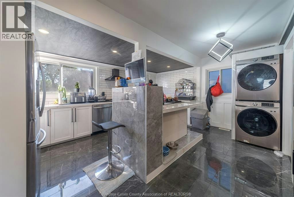 1354 Mckay Avenue, Windsor, ON, N9B 2B2 - 9