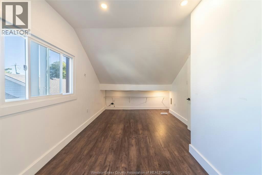 1354 Mckay Avenue, Windsor, ON, N9B 2B2 - 23