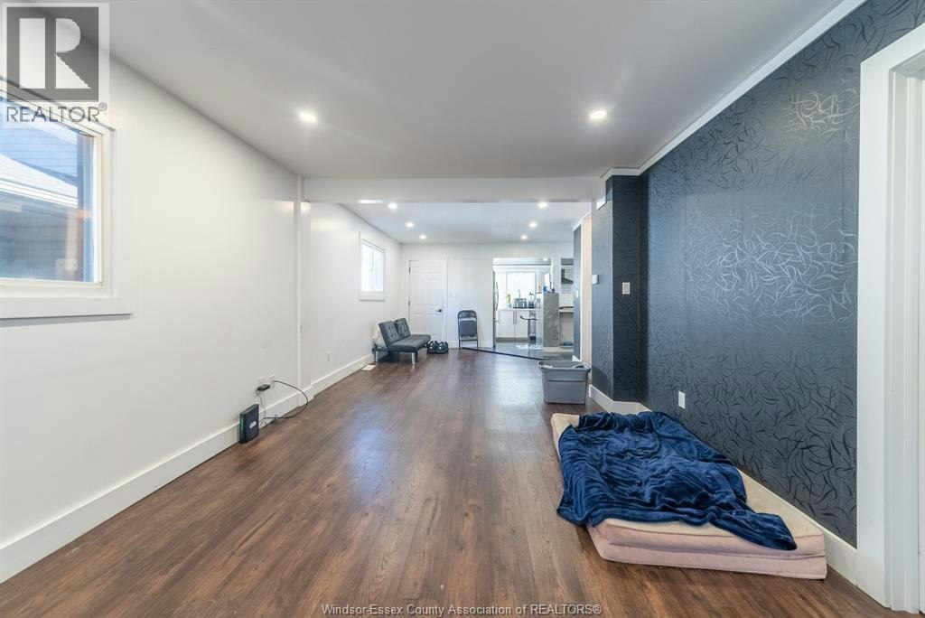 1354 Mckay Avenue, Windsor, ON, N9B 2B2 - 26