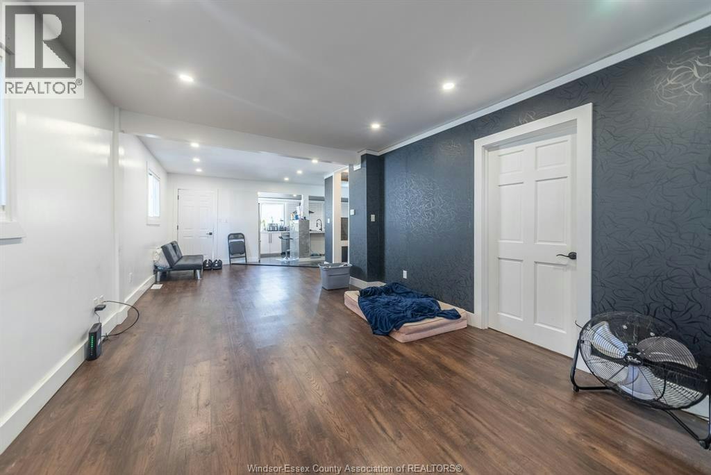 1354 Mckay Avenue, Windsor, ON, N9B 2B2 - 25