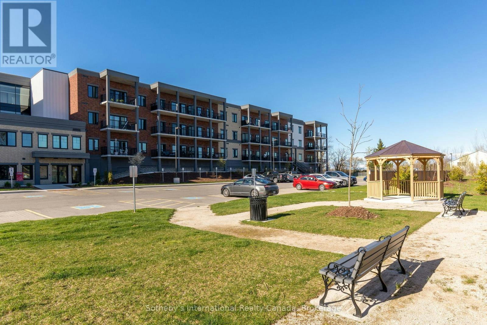 209-121 Mary Street, Clearview, ON, L0M 1G0 - 4