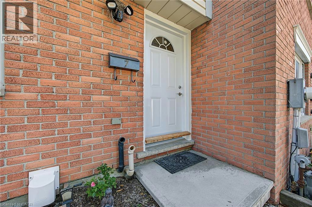 7-125 Bay Street, Woodstock, ON, N4S 8H7