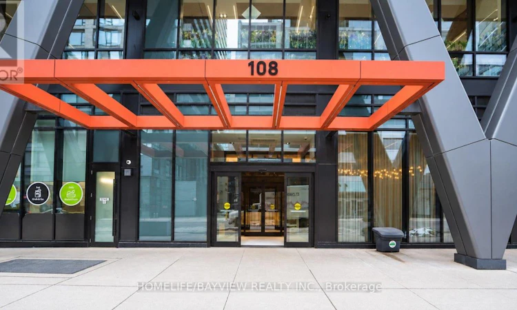 1226-108 Peter Street