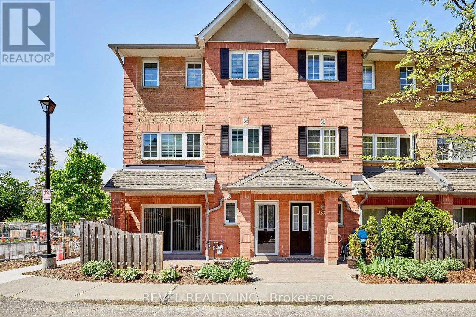 411-1400 The Esplanade N, Pickering, ON, L1V 6V2