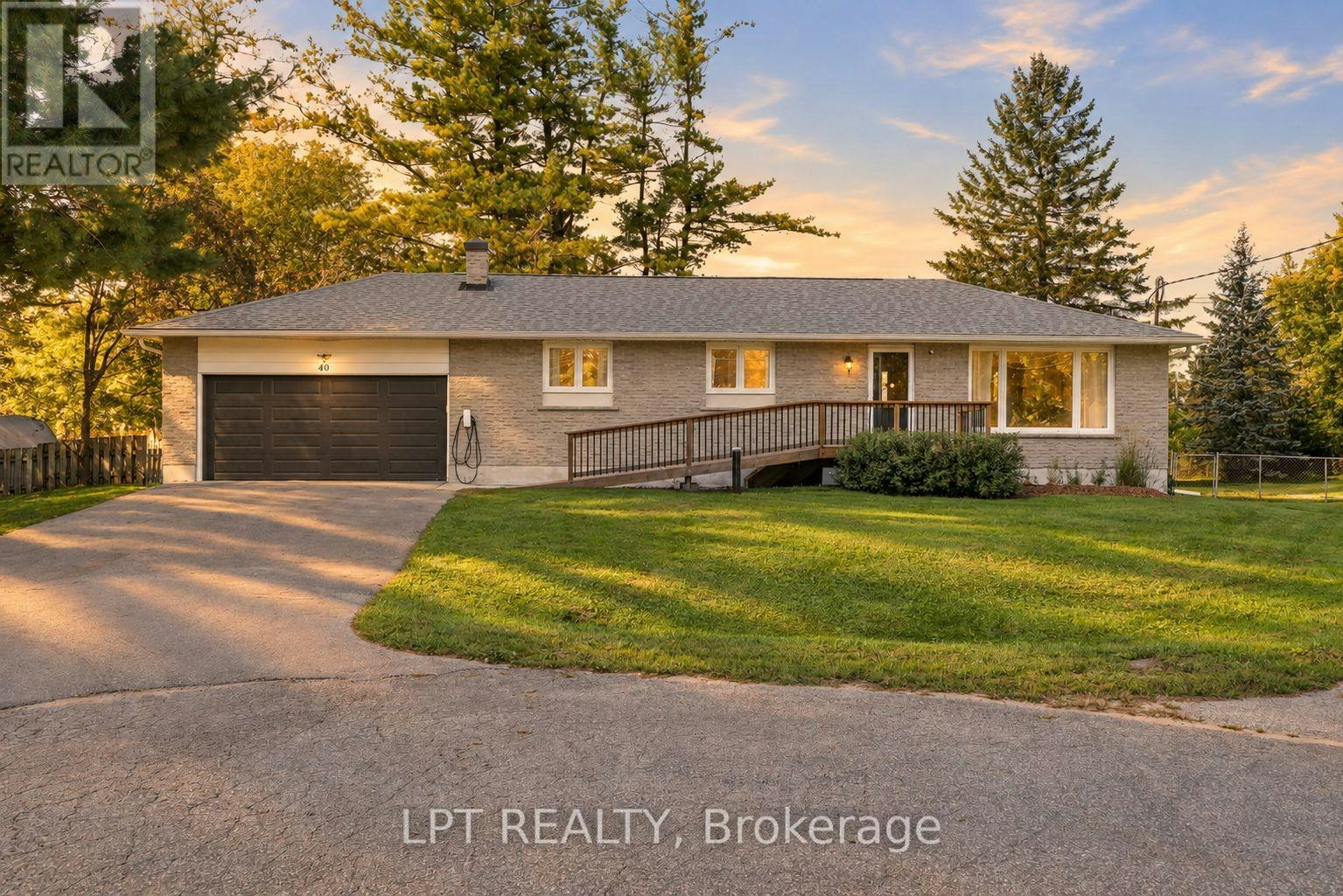 40 Rosemary Lane, Georgina, ON, L0E 1N0