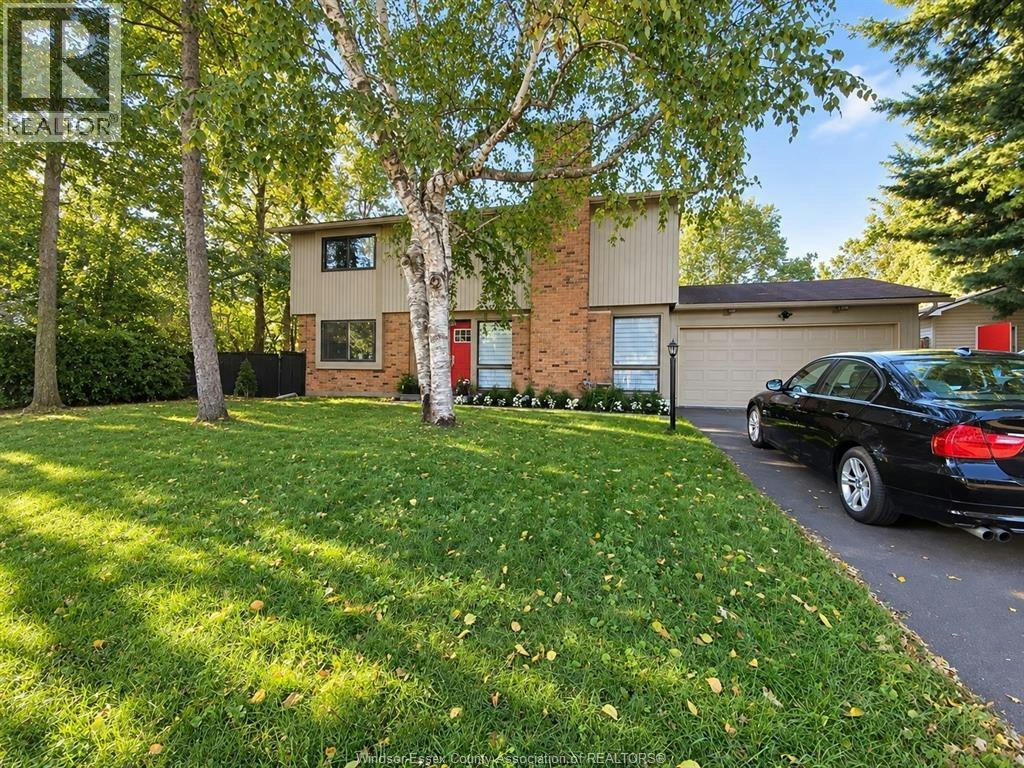 22 Northview Road, Ottawa, ON, K2E 6A7