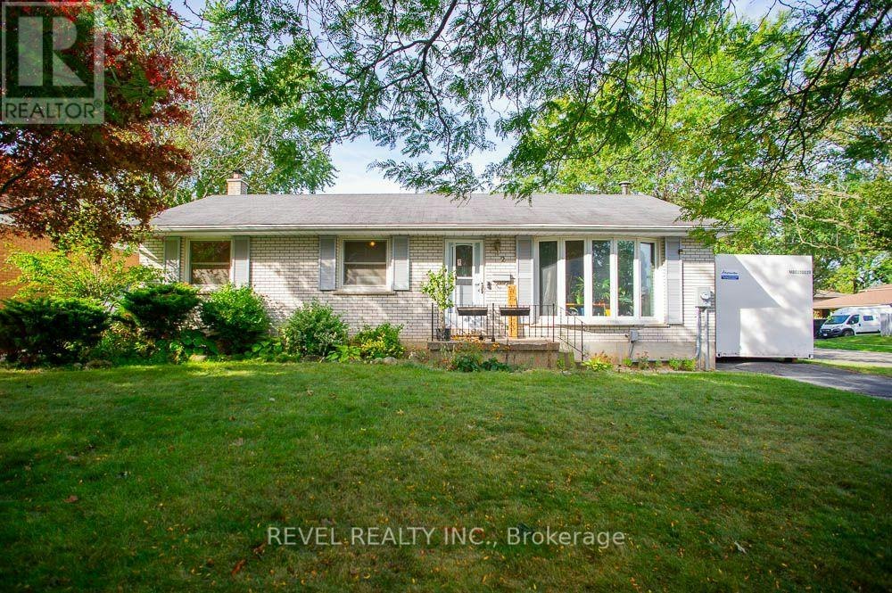 2 Morning Dew Drive, Brantford, ON, N3R 3P2