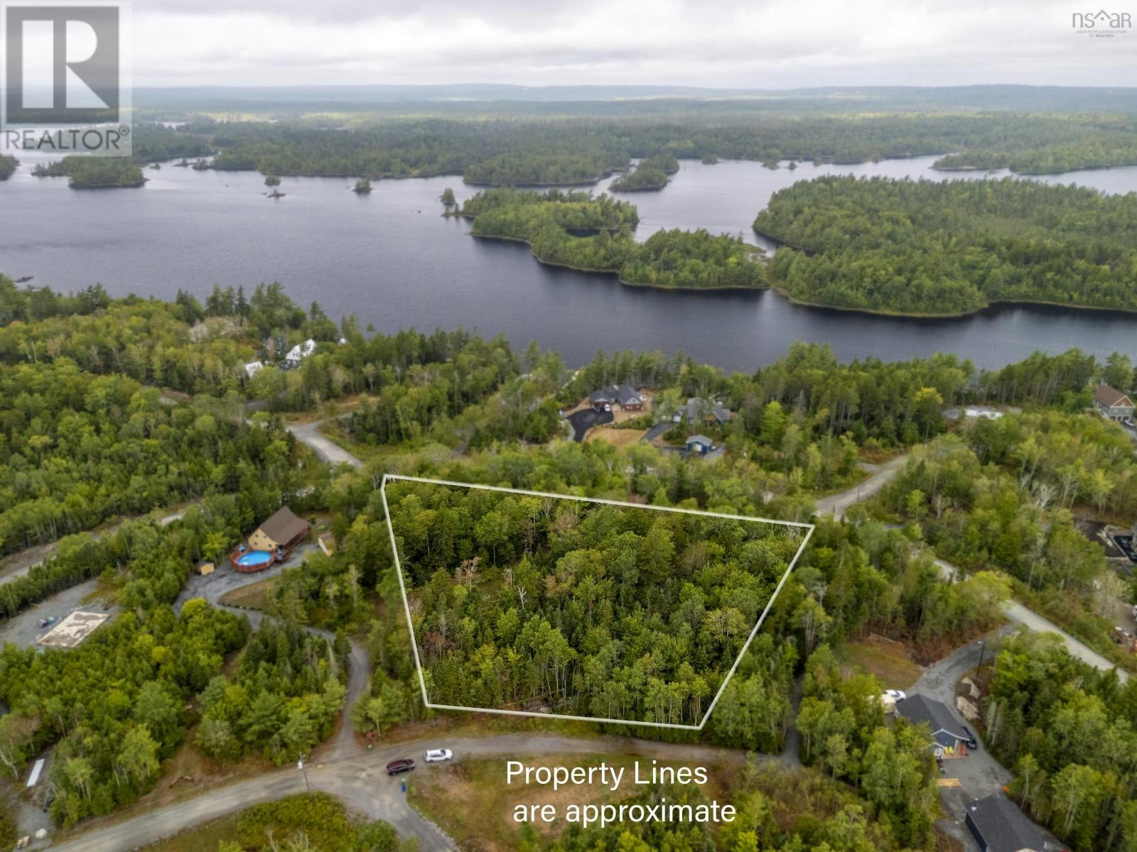25 Meek Arm Trail, East Uniacke, NS, B0N 1Z0