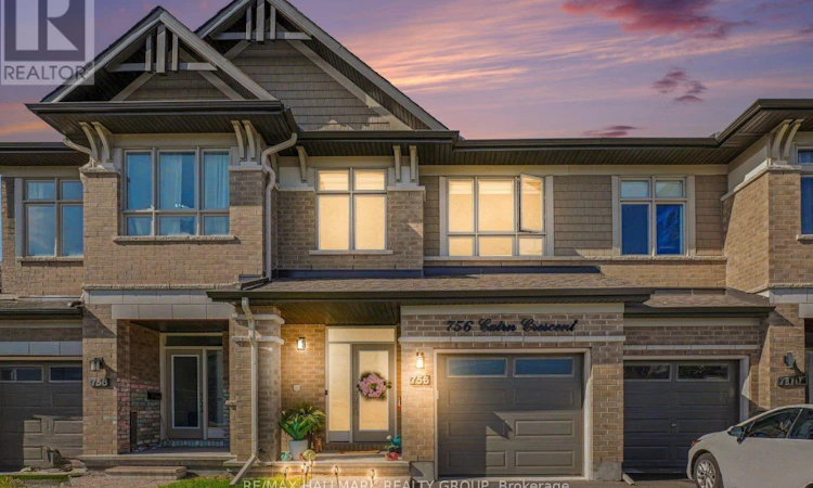 756 Cairn Crescent