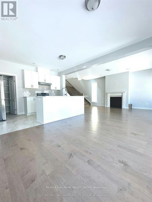 863 Snowdrop Crescent, Ottawa, ON, K1T 0X7 - 4
