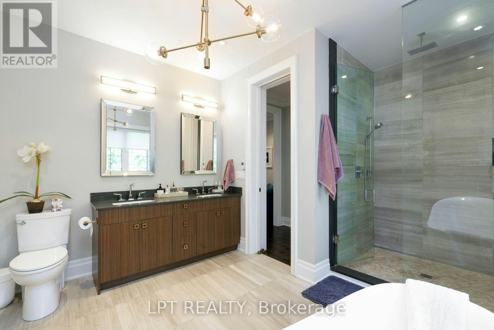 73B Rumsey Road, Toronto, ON, M4G 0C4 - 39