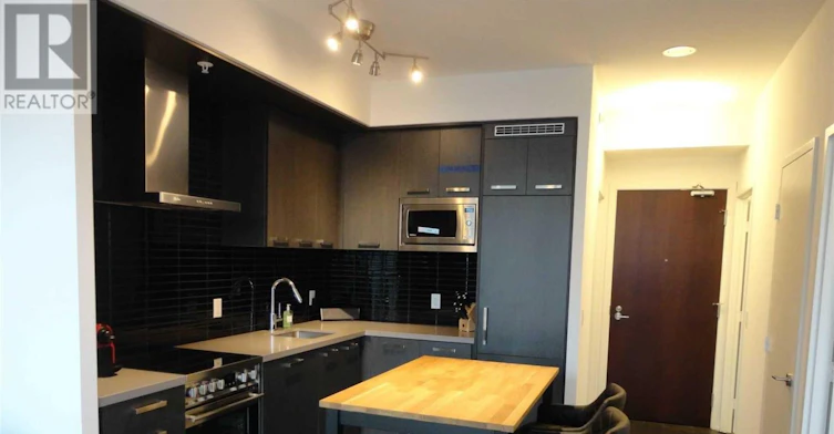 S714-120 Bayview Avenue, Toronto, ON, M5A 3R7 - 3