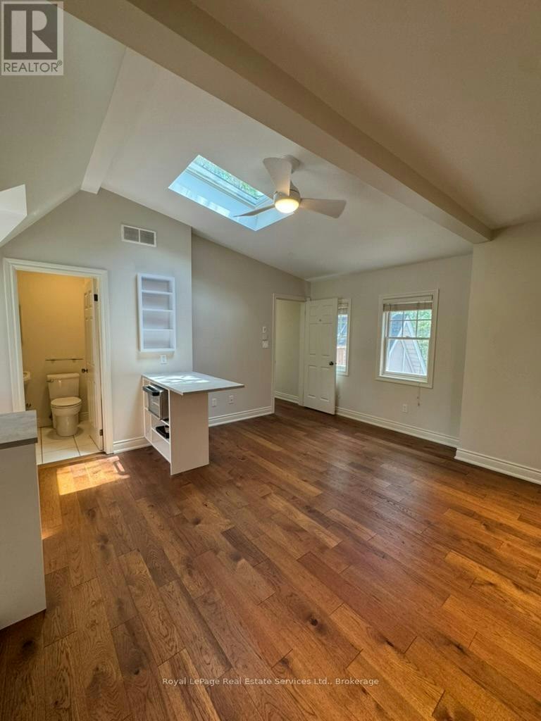 3-134 Forsythe Street, Oakville, ON, L6K 3K2 - 2