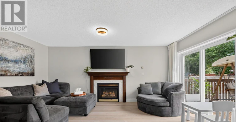 35 Farmstead Crescent, Barrie, ON, L4N 8S2 - 15