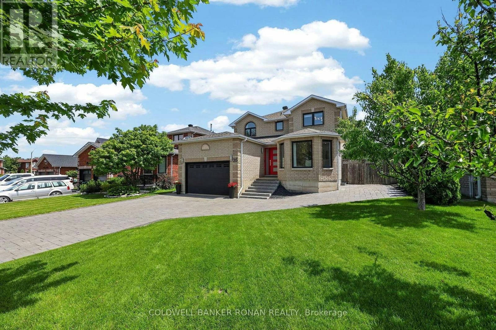 35 Farmstead Crescent, Barrie, ON, L4N 8S2
