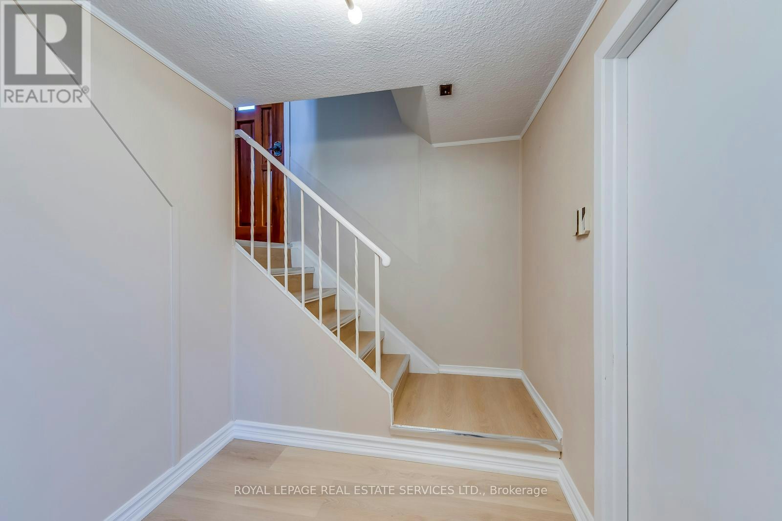 BSMT-383 Wentworth Street, Oakville, ON, L6K 1X1 - 2