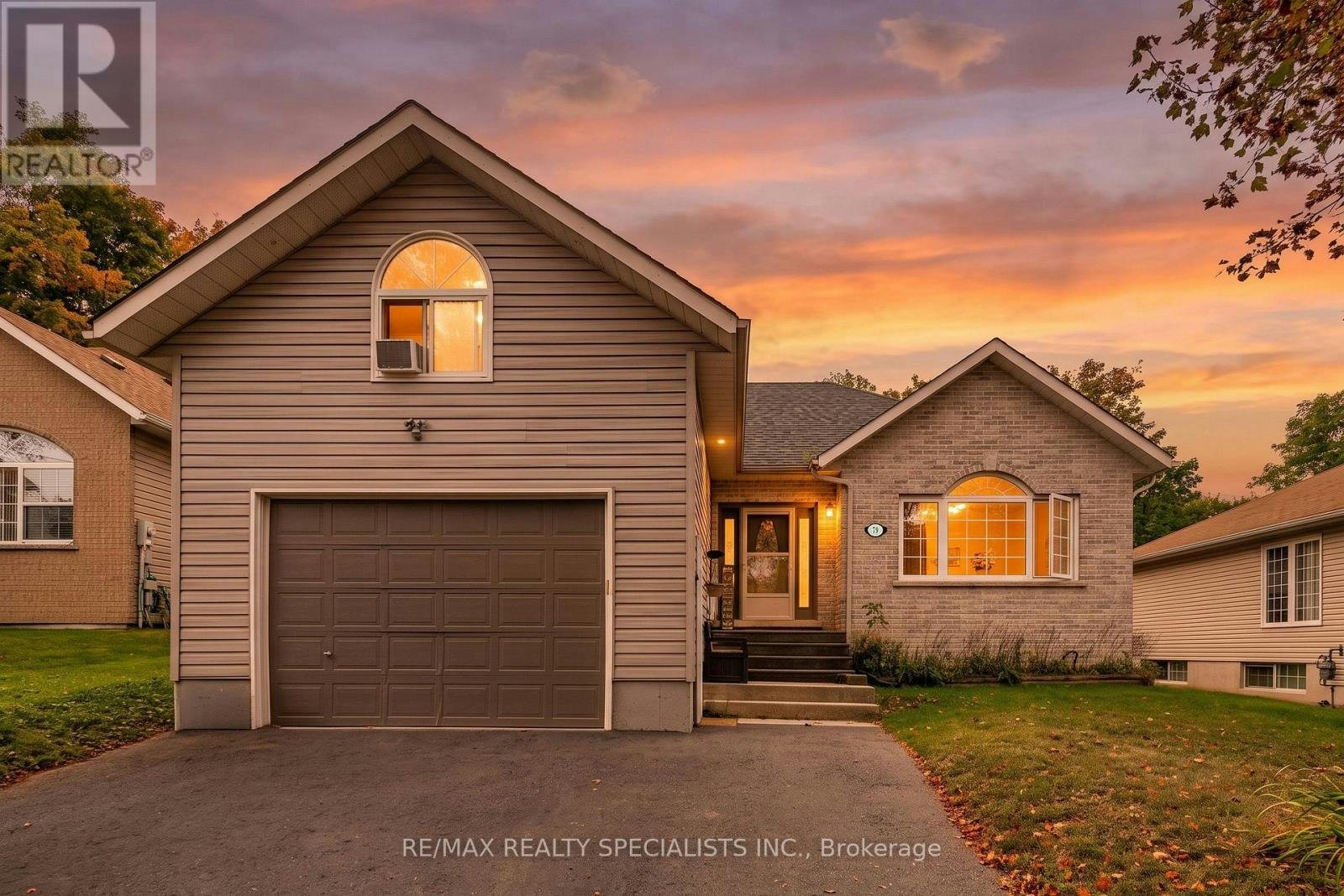 79 Oxford Street, Smith-Ennismore-Lakefield, ON, K0L 2H0