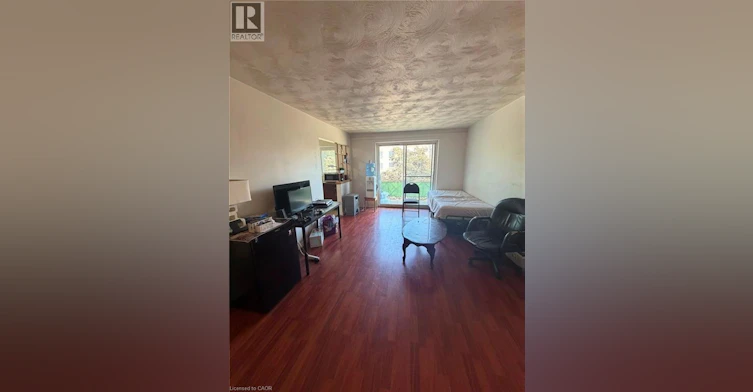 1-449 Hazel Street, Waterloo, ON, N2L 3P7 - 4
