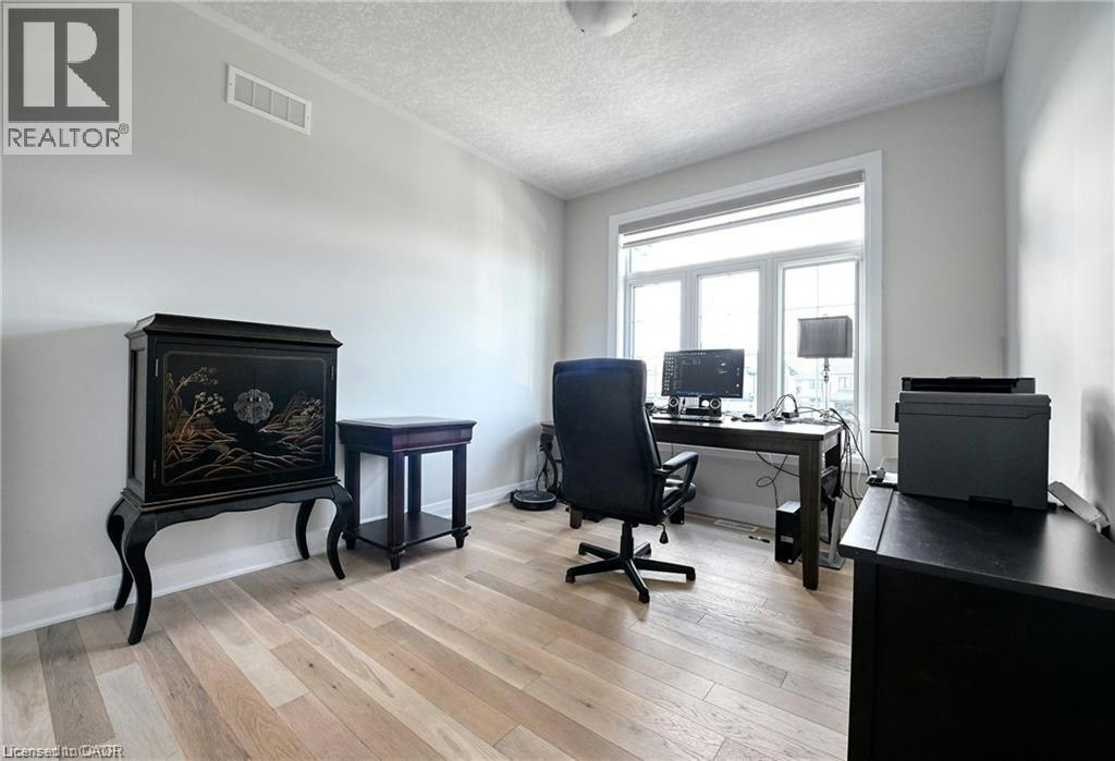 923 Eaglecrest Court, Kitchener, ON, N2K 0B8 - 34