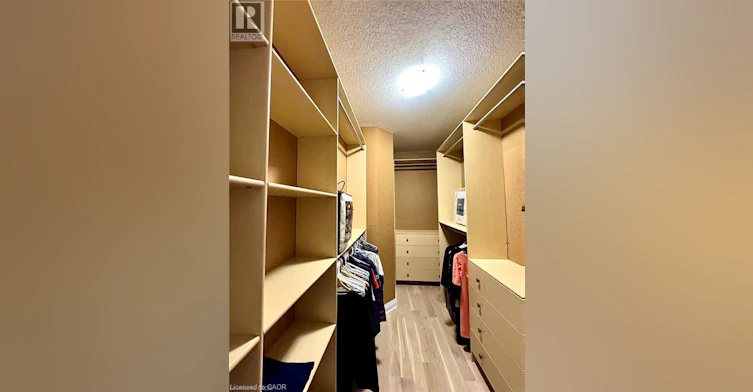 923 Eaglecrest Court, Kitchener, ON, N2K 0B8 - 29