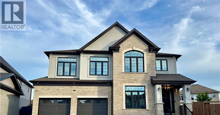 923 Eaglecrest Court, Kitchener, ON, N2K 0B8 - 3
