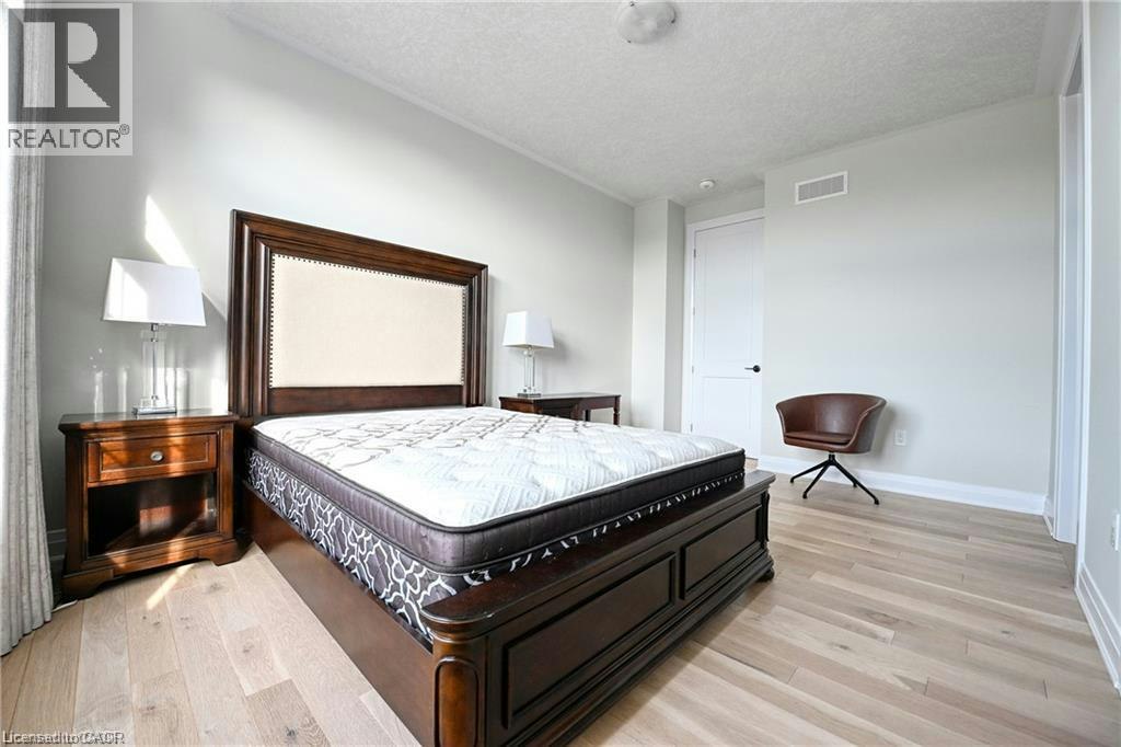 923 Eaglecrest Court, Kitchener, ON, N2K 0B8 - 38