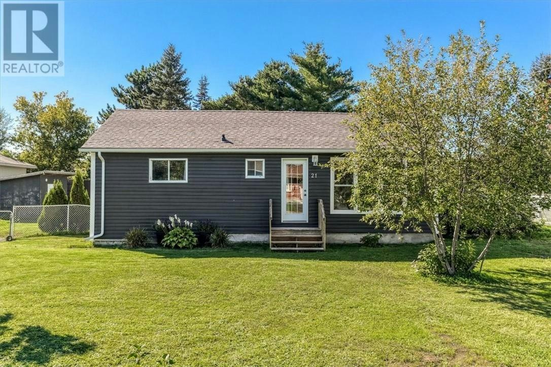 21 Roberta Avenue, Greater Sudbury, ON, P0M 1R0
