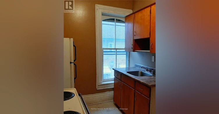 51-47 Lafayette Avenue Avenue, Peterborough, ON, K9J 5C1 - 2