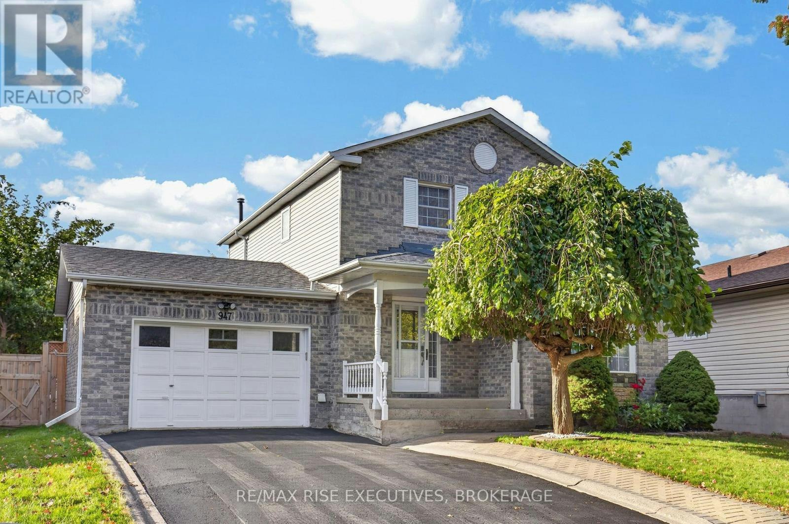 947 Prestwick Crescent, Kingston, ON, K7M 8G7