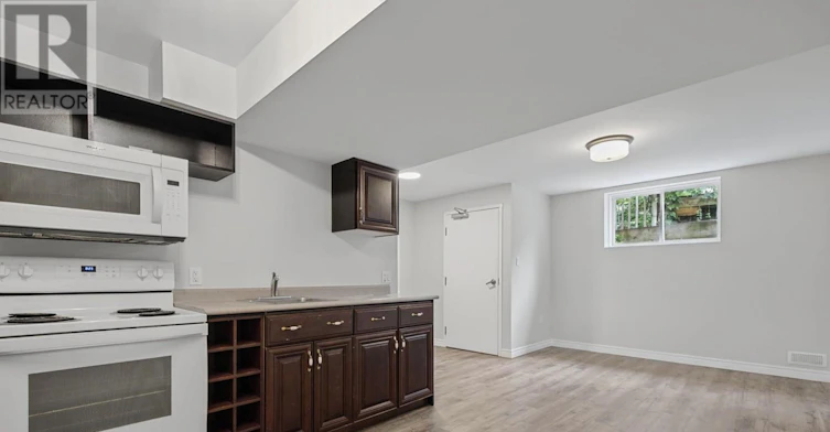 LOWER-4 Emery Street W, London, ON, N6J 1P9 - 24